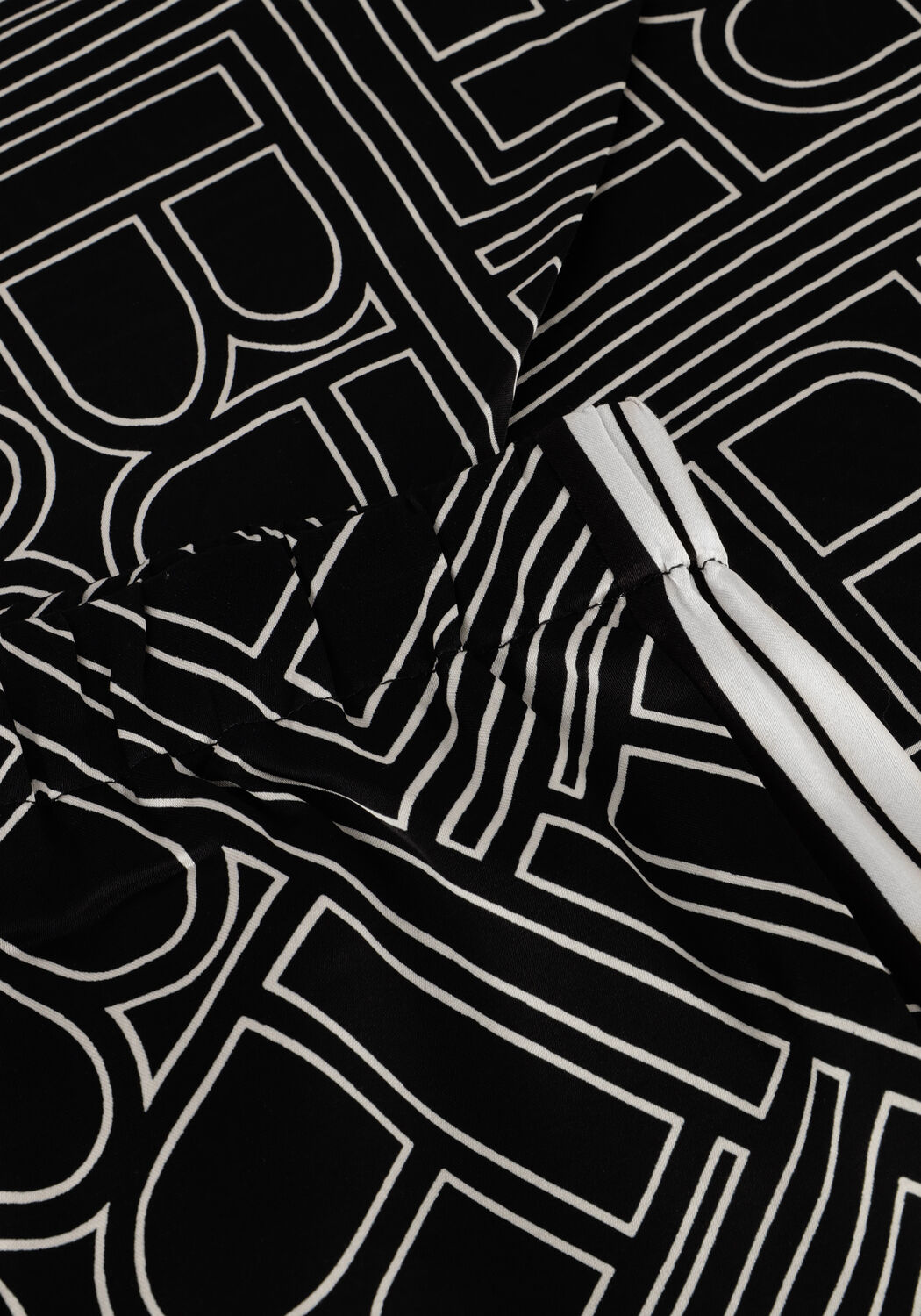 Schwarze BRUUNS BAZAAR Weite Hose FLORET RINA PANTS - large