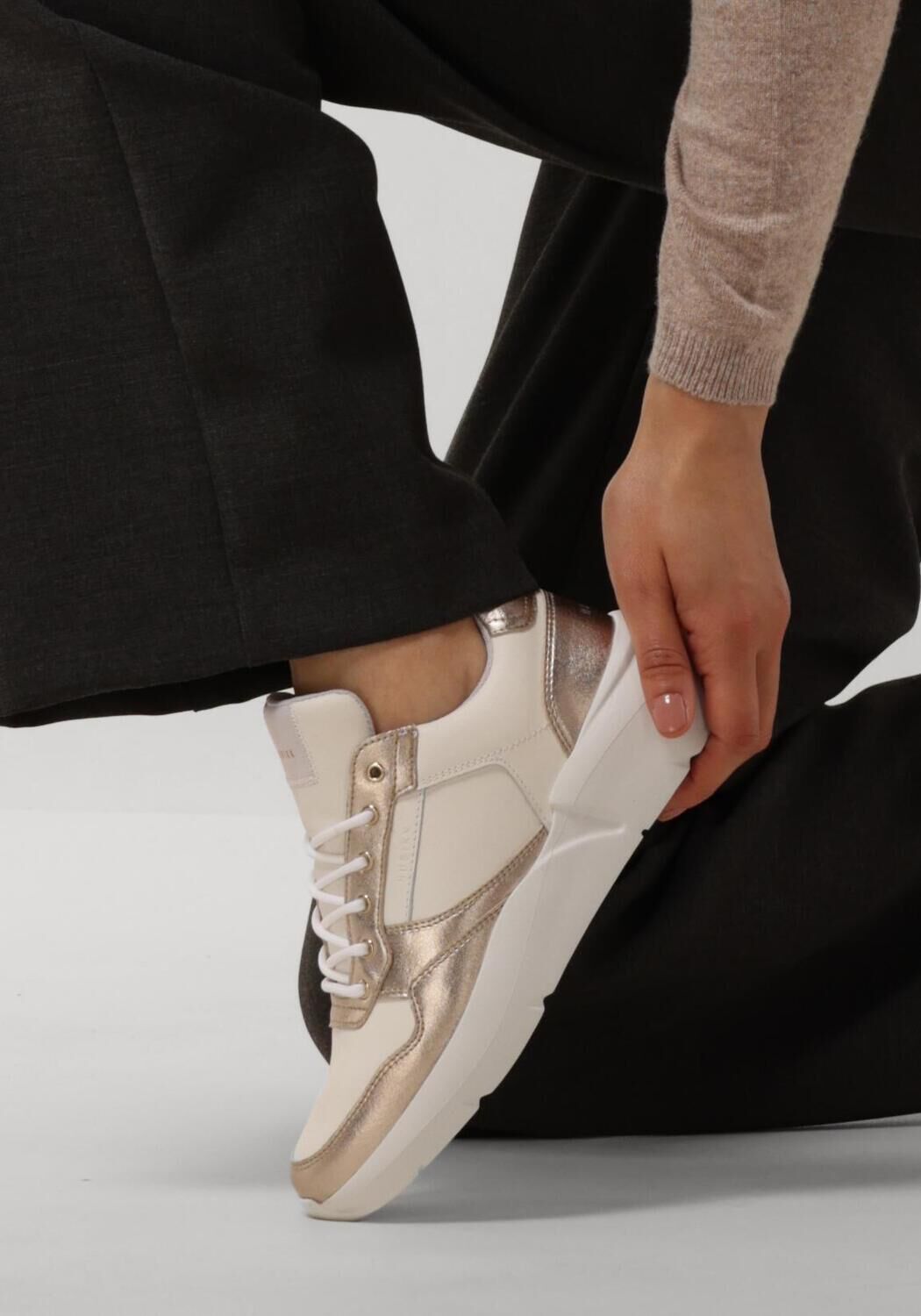 Wei&szlig;e NUBIKK Sneaker Low ROQUE ROAD WAVE - large