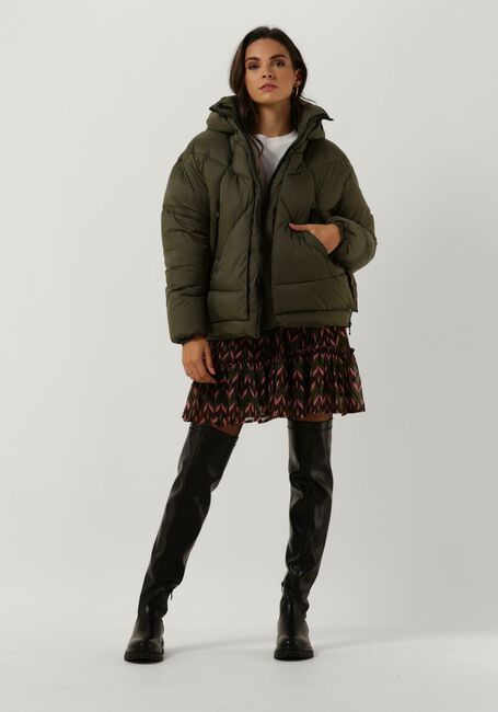 Olive CANADIAN Wattierte Jack EUGENIE SHORT RECYCLED - large