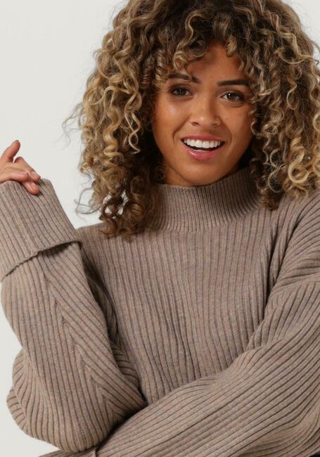 Taupe CO'COUTURE Pullover ROW BOX CROP KNIT - large