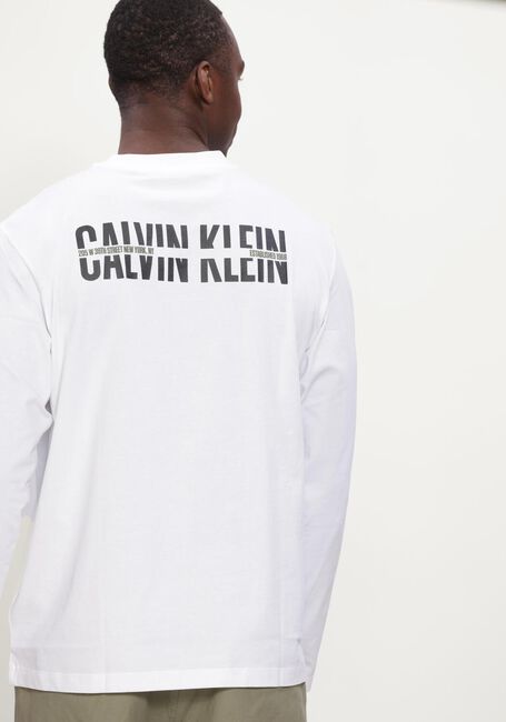 Wei&szlig;e CALVIN KLEIN T-shirt LS EASY 20S RETRO CALVIN BACK GR - large