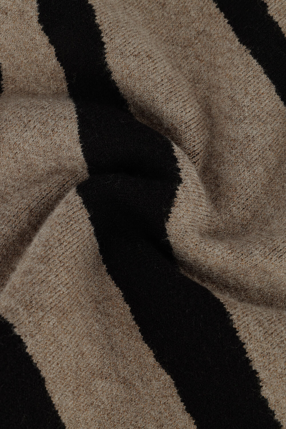 Braune OBJECT Midikleid RAY L/S KNIT DRESS AOP - large