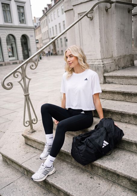 Wei&szlig;e ADIDAS Top WE MIN TEE - large