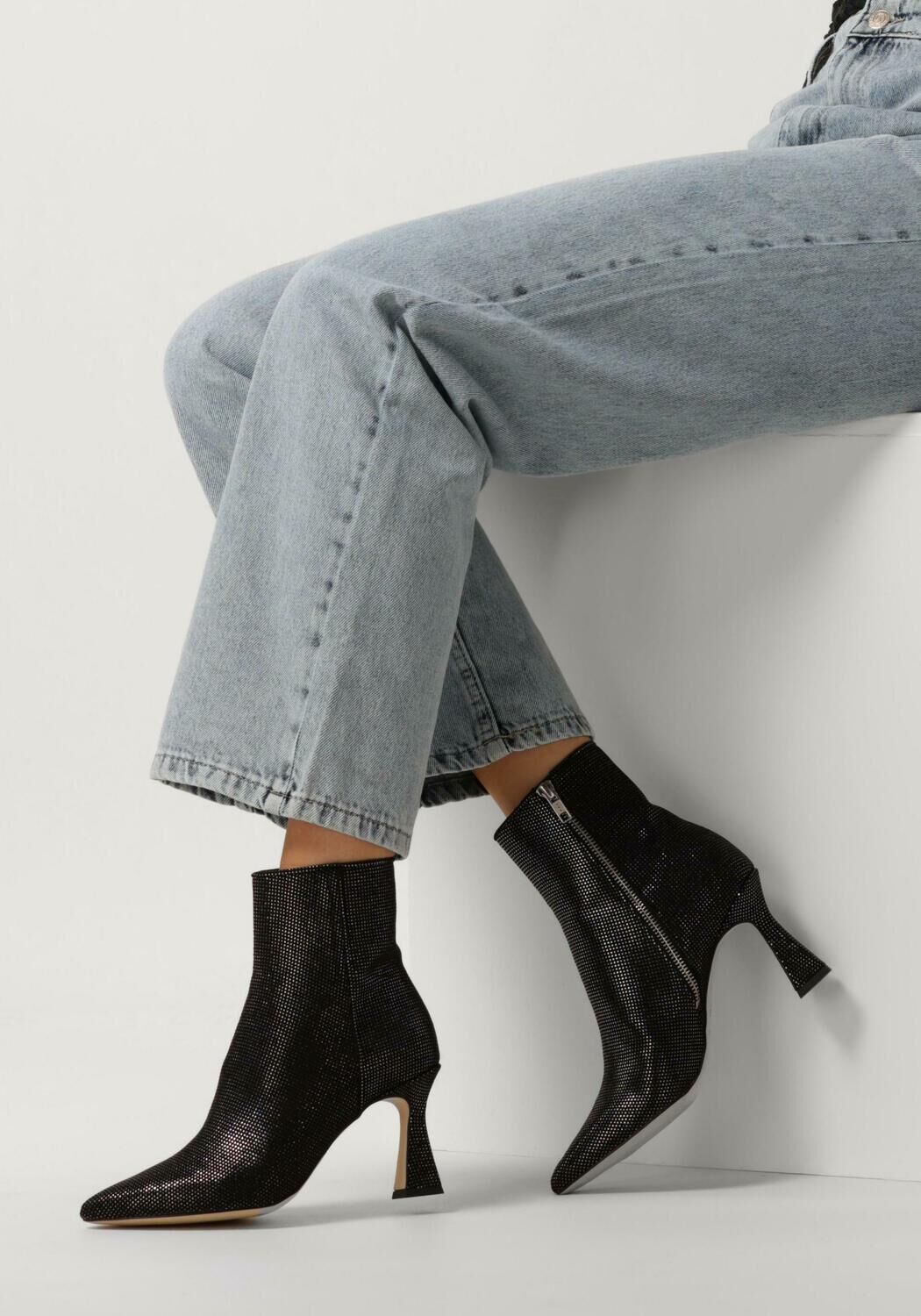 Schwarze NUBIKK Stiefeletten ACE YADA - large