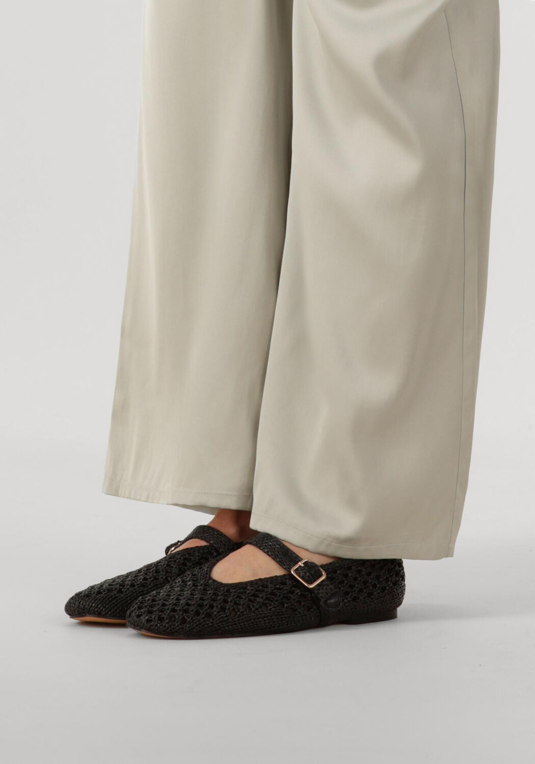 Schwarze INUOVO Ballerinas YTA041 - large