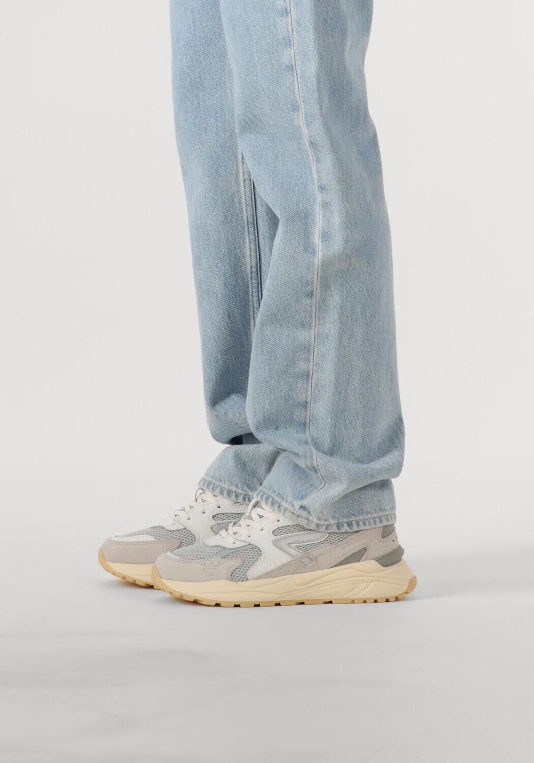 Graue HUB Sneaker Low GRID-W - large