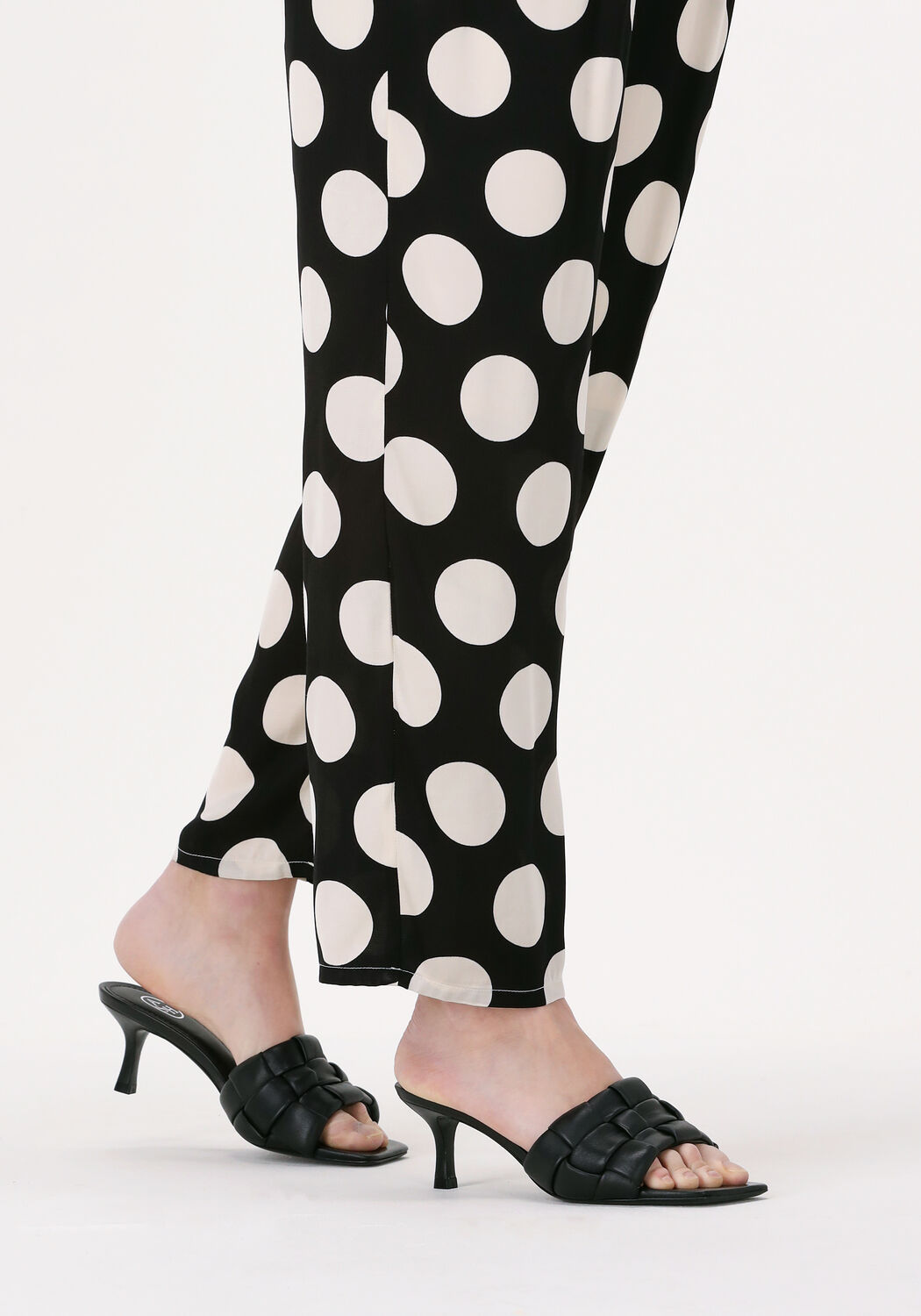 Schwarze ASH Mules KIM - large