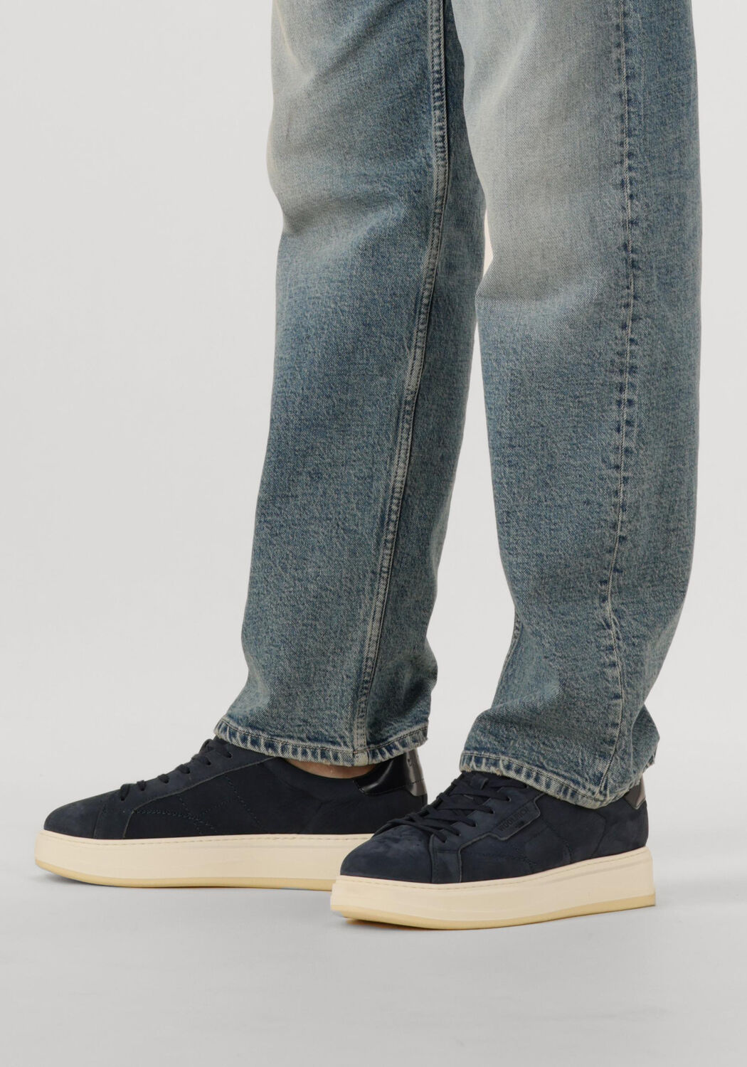 Blaue WOOLRICH Sneaker Low ARROW MAN MILLED NABUK - large