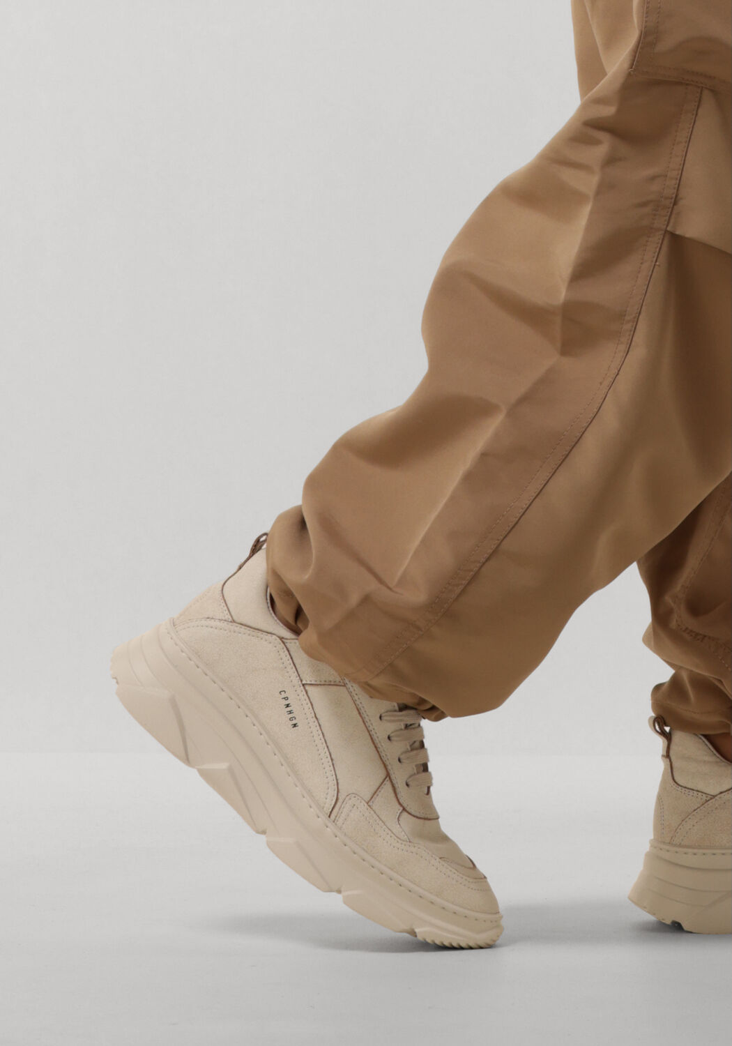 Wei&szlig;e COPENHAGEN STUDIOS Sneaker Low CPH40 CRACKED - large