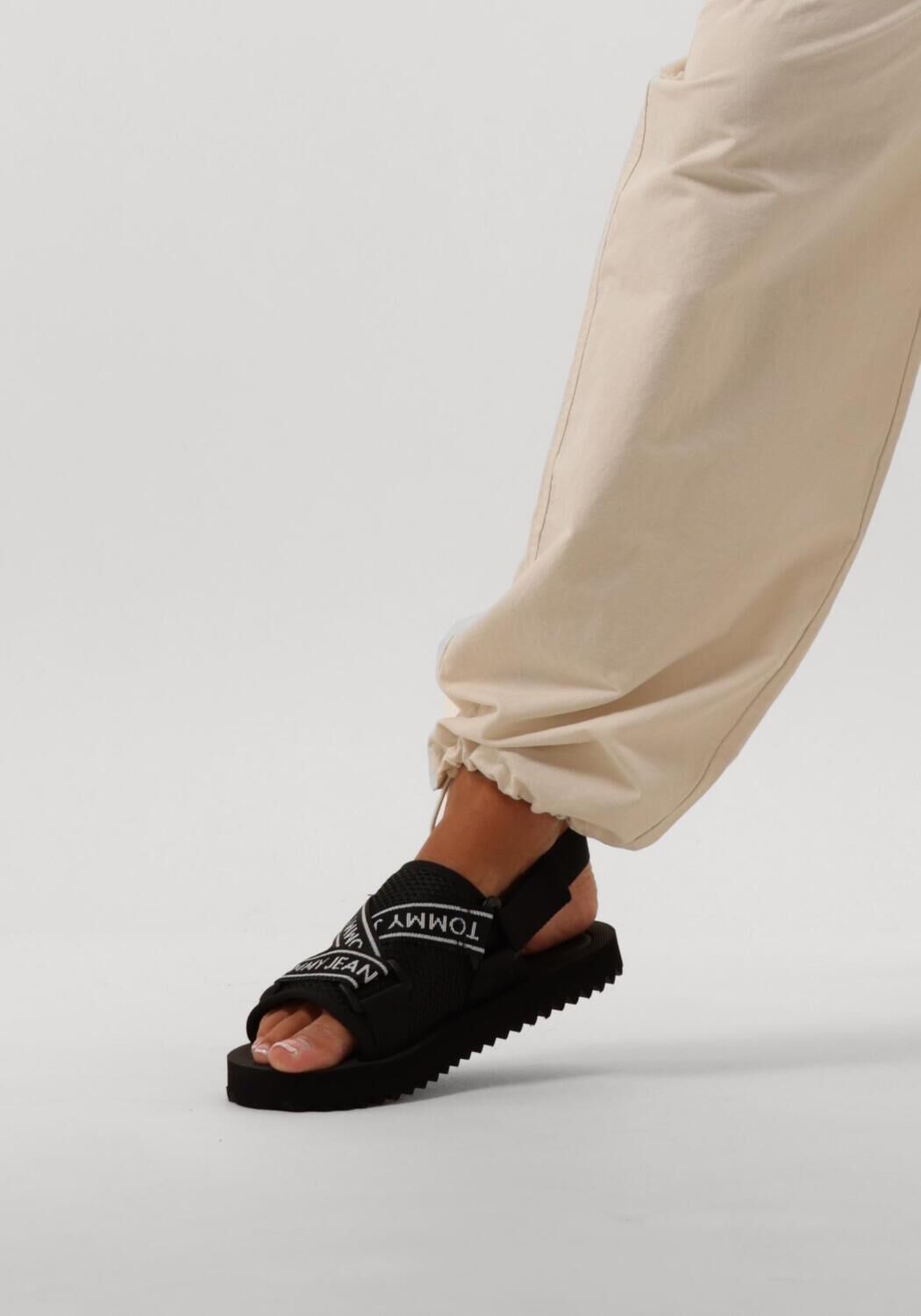 Schwarze TOMMY JEANS Pantolette TOMMY JEANS PREMIUM EVA - large