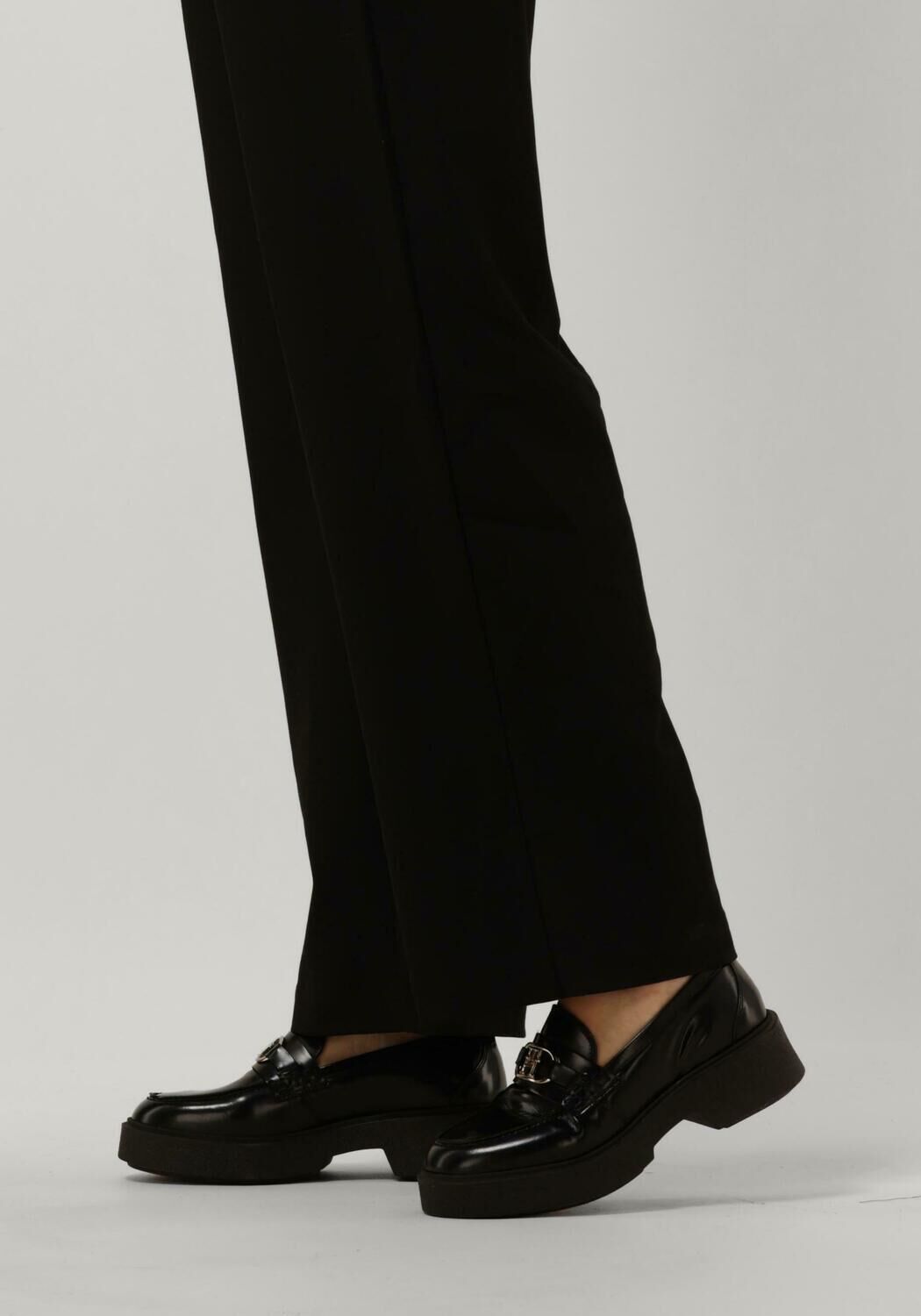 Schwarze TOMMY HILFIGER Loafer TH HARDWARE LOAFER - large