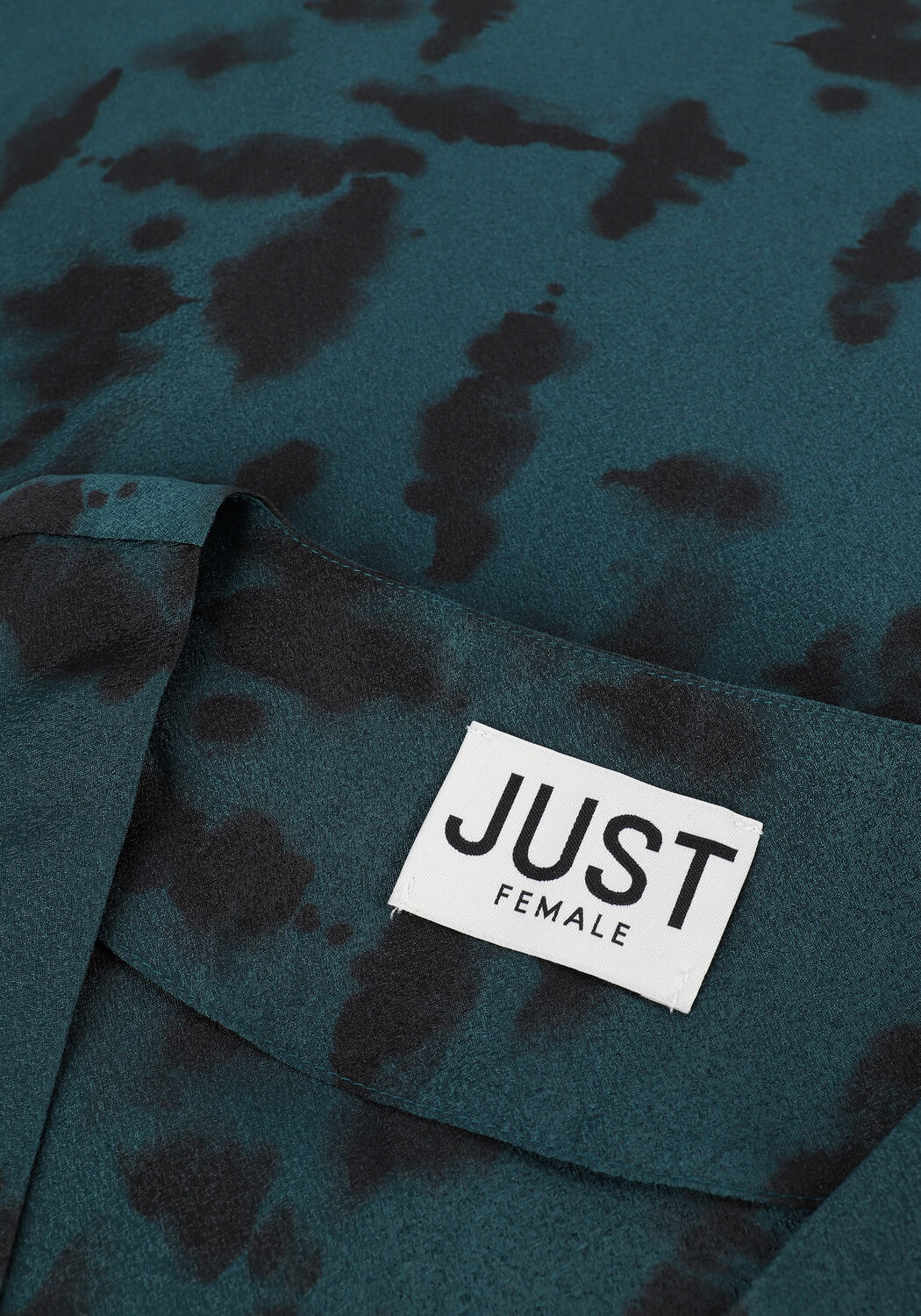 Gr&uuml;ne JUST FEMALE Midikleid FALLOW DRESS - large