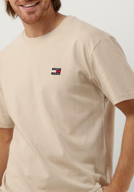 Beige TOMMY JEANS T-shirt TJM CLSC TOMMY XS BADGE TEE - large