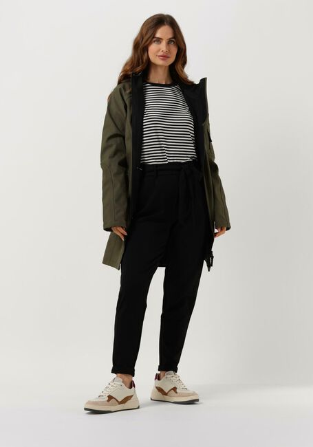 Schwarze SELECTED WOMEN T-shirt SLFMY PERFECT SS TEE BOX CUT-STRI B - large