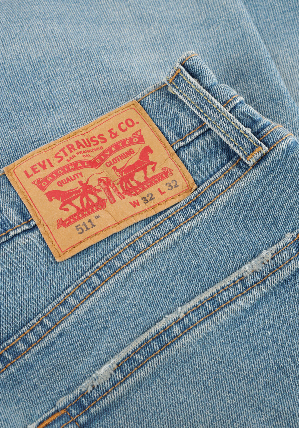 Hellblau LEVI'S Straight leg jeans 511 SLIM - large