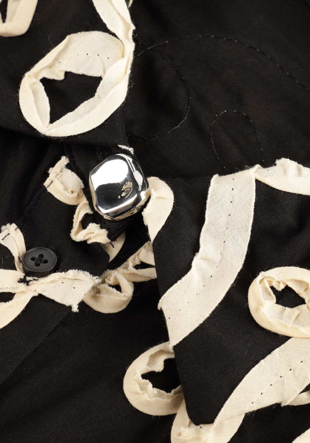 Schwarze OBJECT Blusen OBJROYA L/S LO SHIRT - large