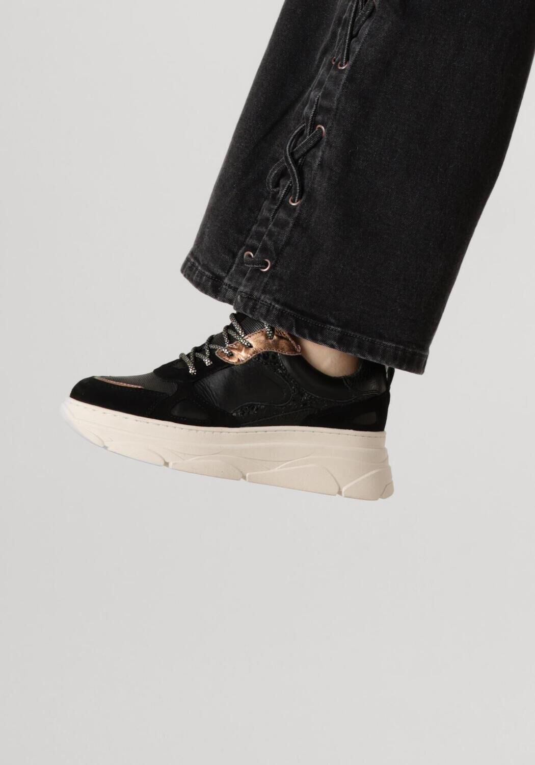 Schwarze OMODA Sneaker Low JANA - large