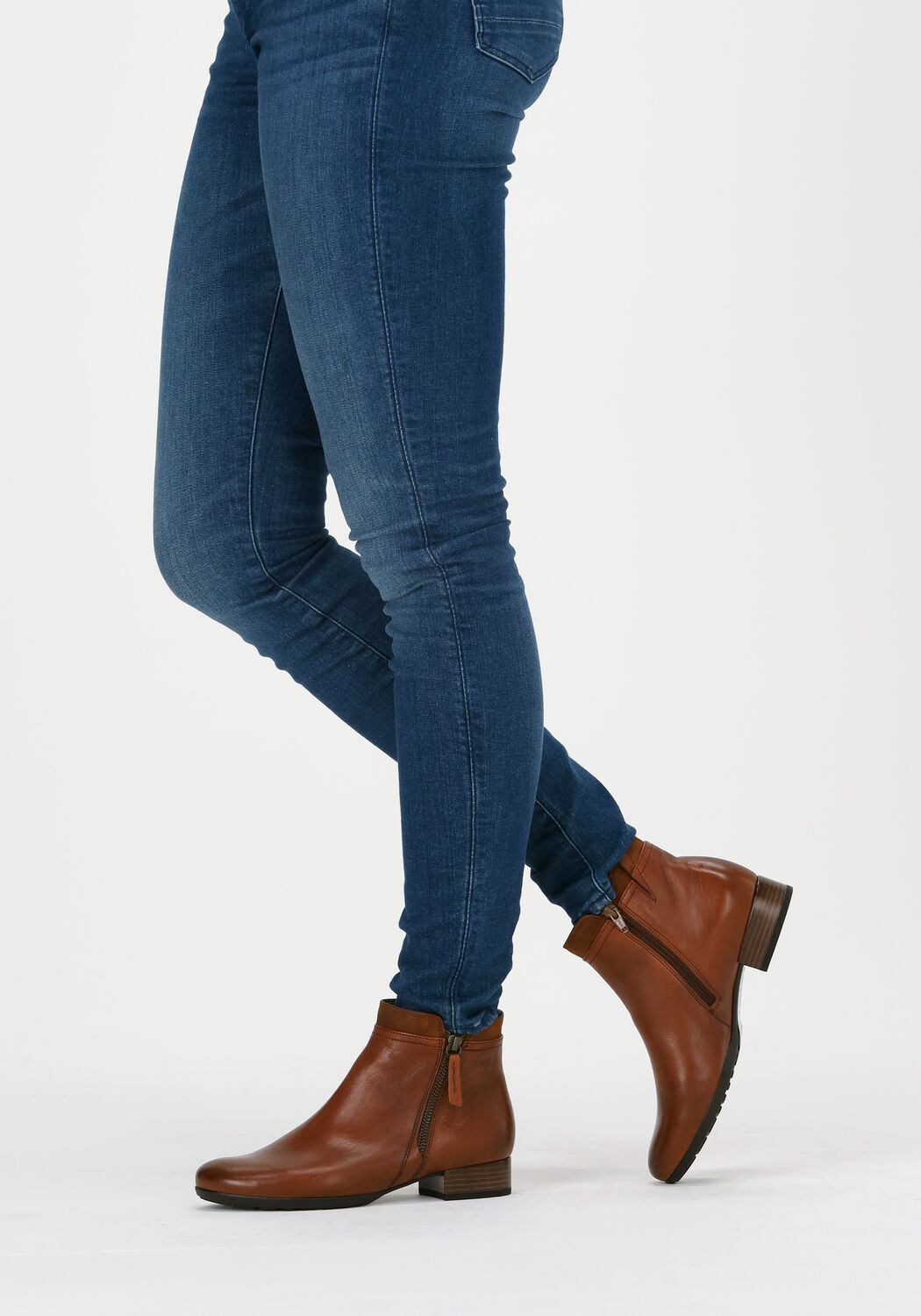 Cognacfarbene GABOR Stiefeletten 718 - large