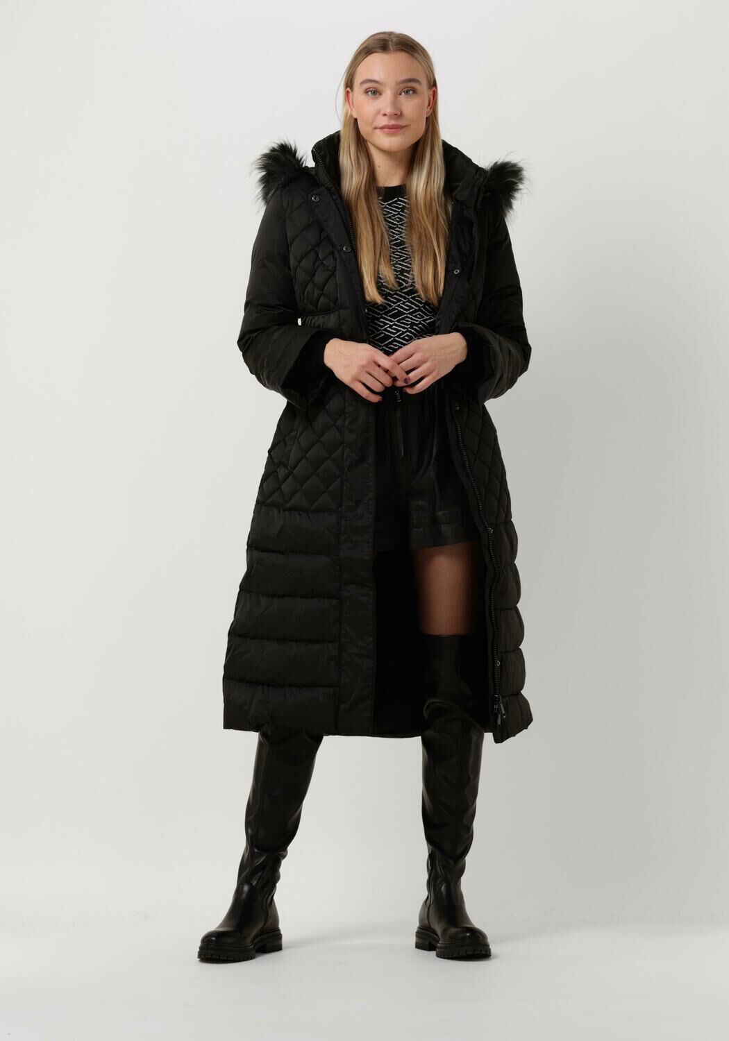 Guess mantel schwarz