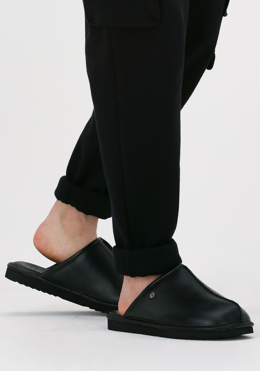 Schwarze WARMBAT Hausschuhe BARRON - large