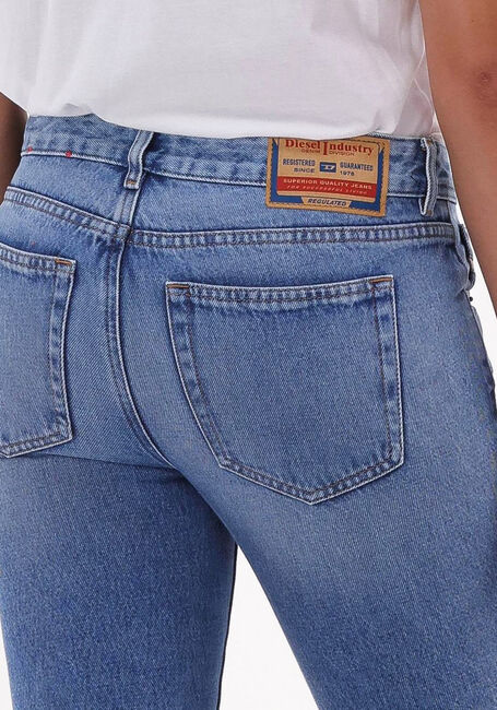 Blaue DIESEL Bootcut jeans 1969 D-EBBEY - large
