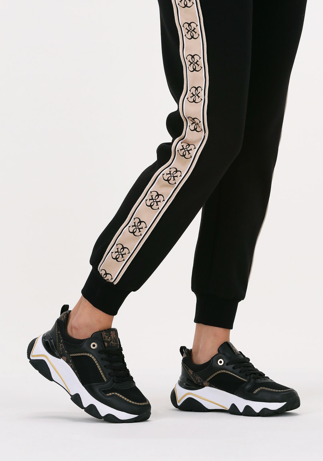 Schwarze GUESS Sneaker low MAGS - large