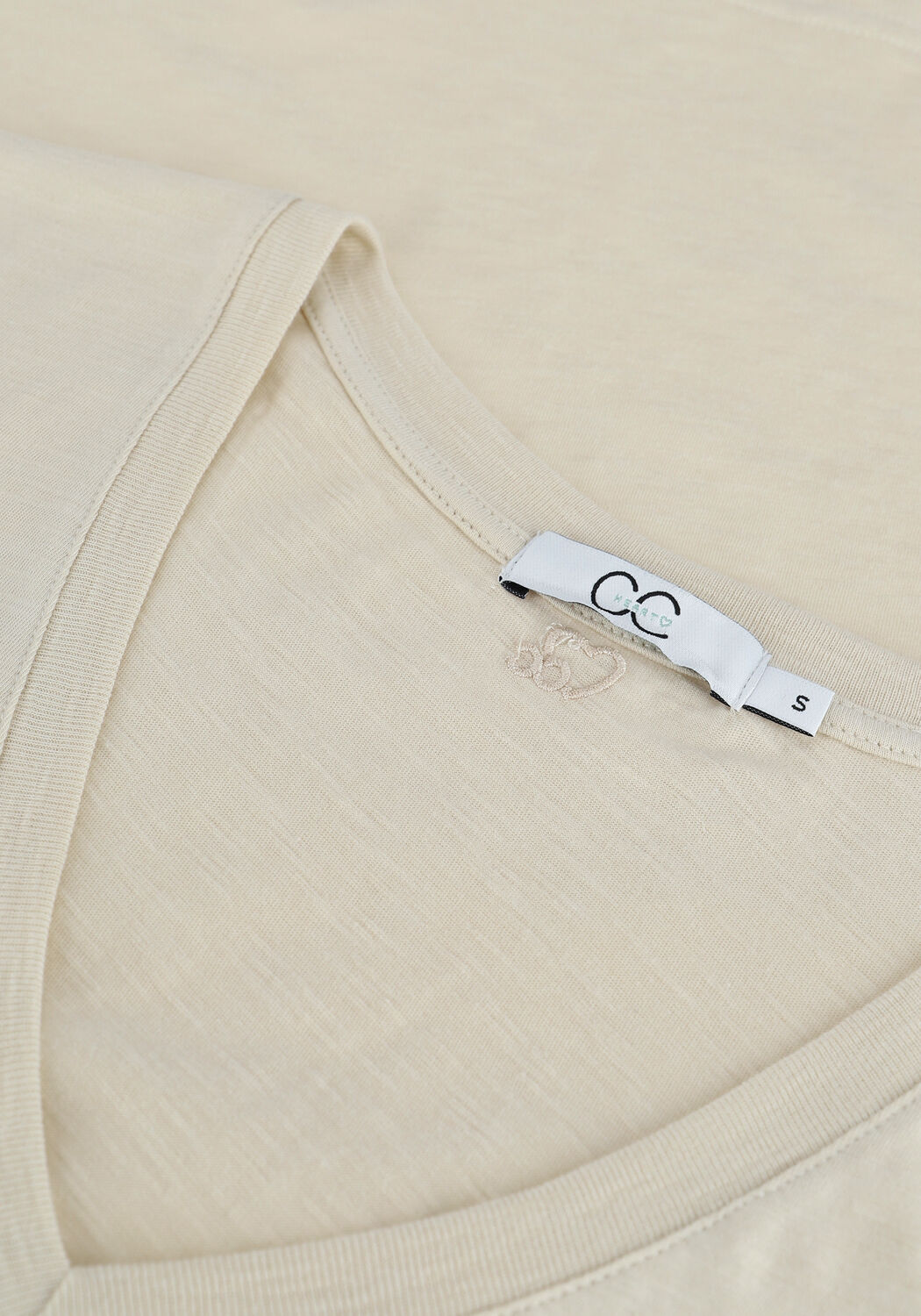 Sand CC HEART T-shirt BASIC V-NECK TSHIRT - large