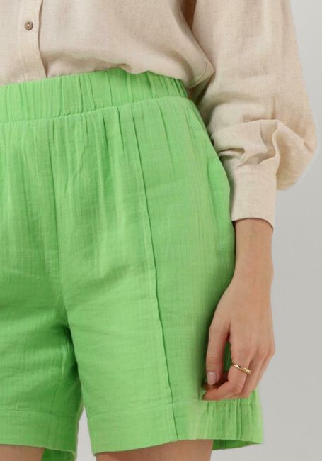 Grüne Y.A.S. Hosen YASPIRO HW SHORTS S - large
