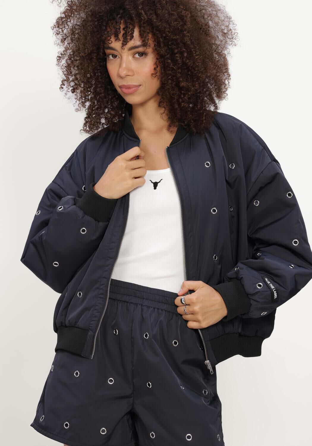 Dunkelblau ALIX THE LABEL Jack LADIES WOVEN EYELET BOMBER - large