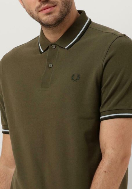 Grüne FRED PERRY Polo-Shirt TWIN TIPPED FRED PERRY SHIRT - large