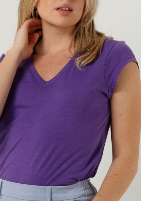 Lilane CC HEART T-shirt BASIC V-NECK T-SHIRT - large