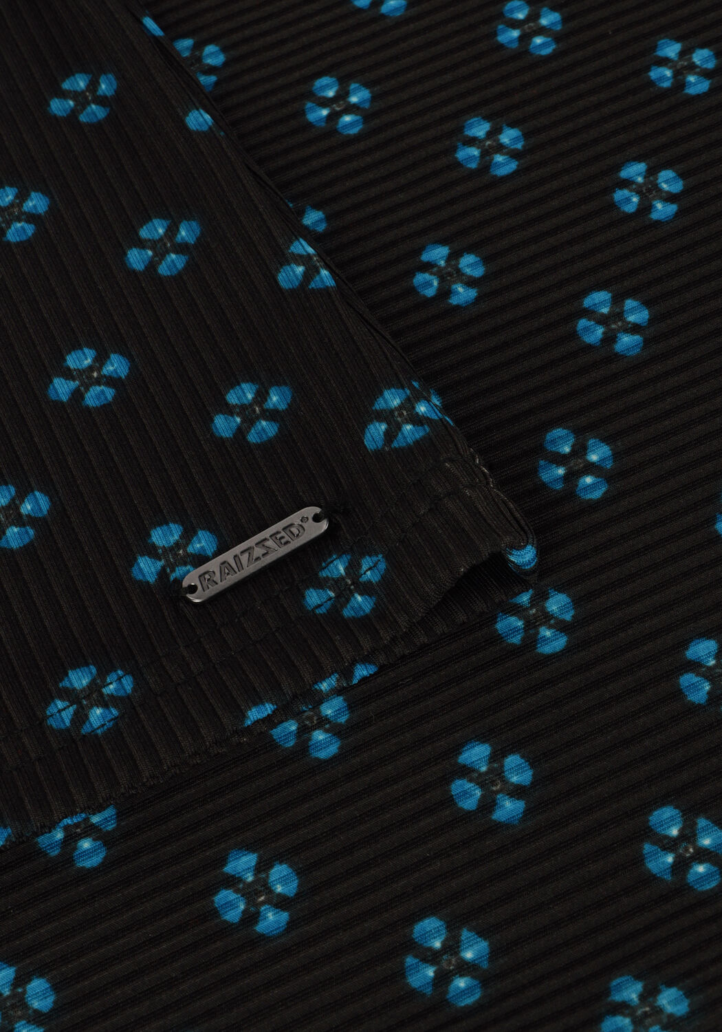 Schwarze RAIZZED T-shirt MARIENA - large