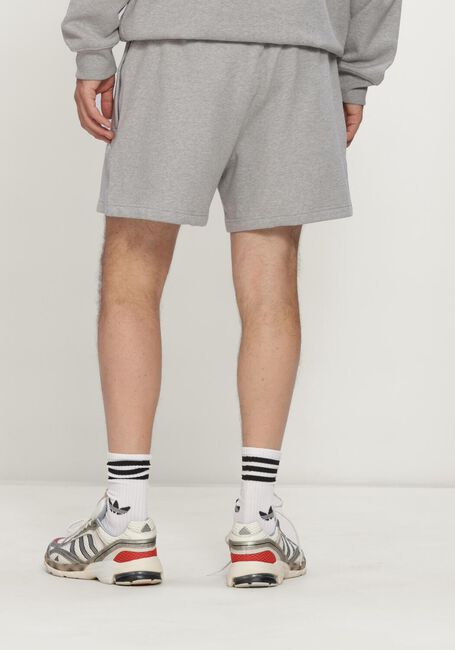 Graue ADIDAS Kurze Hose ESS SHO - large