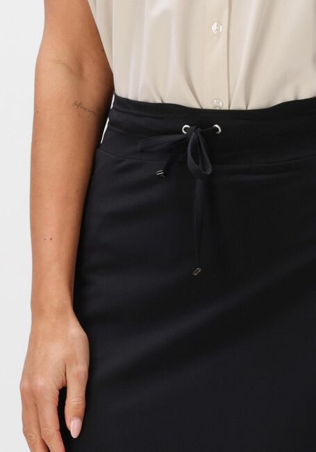 Schwarze JAPAN TKY Maxirock RUBY - large