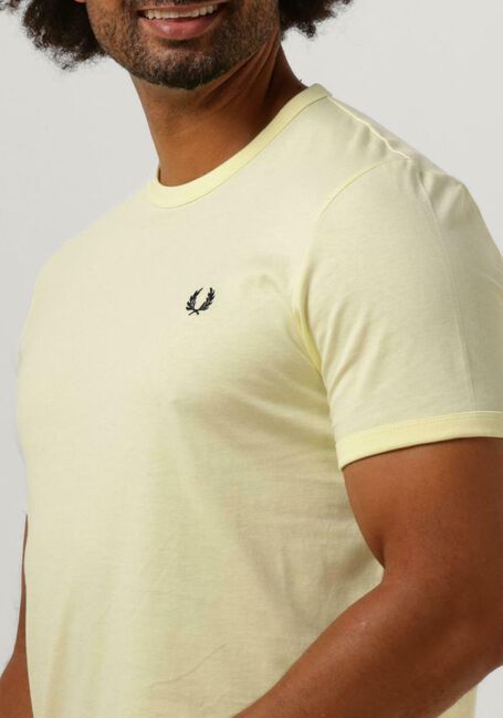 Gelbe FRED PERRY T-shirt RINGER T-SHIRT - large