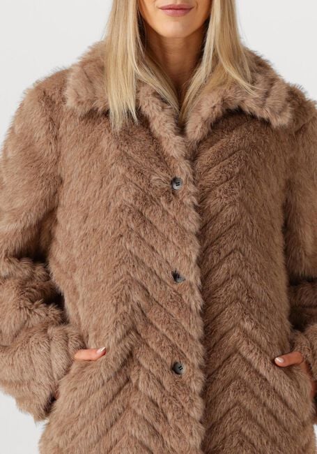 Taupe STUDIO AR Mäntel SCARLET FAUX MINK ZIGZAG - large