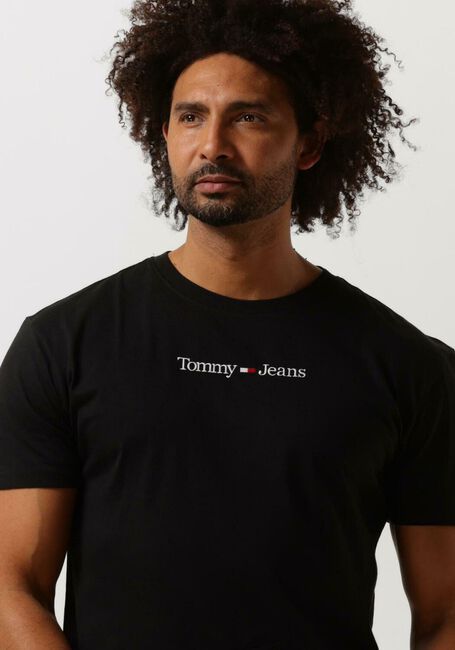 Schwarze TOMMY JEANS T-shirt TJM CLASSIC LINEAR LOGO TEE - large
