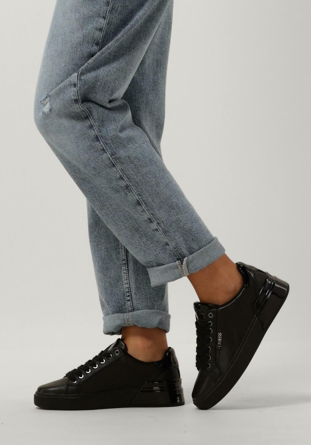 Schwarze GUESS Sneaker Low CORLINA - large