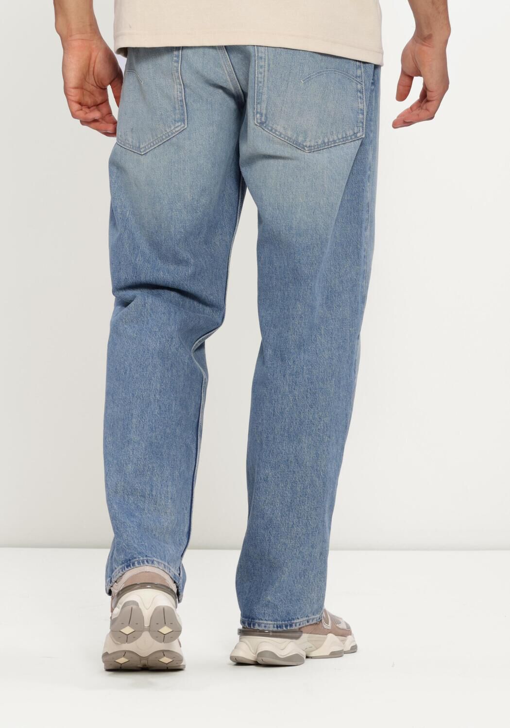 Hellblau G-STAR RAW Straight leg jeans DEEGGIE RELAXED STRAIGHT - large