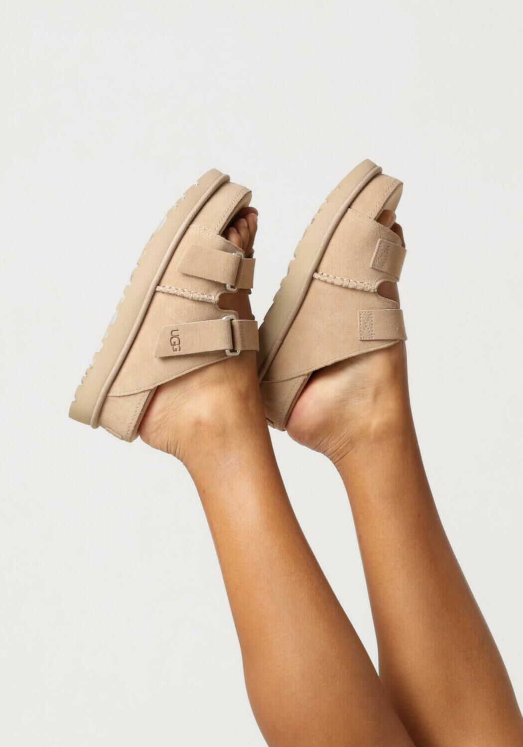 Beige UGG Pantolette W GOLDENSTAR HI SLIDE | Omoda
