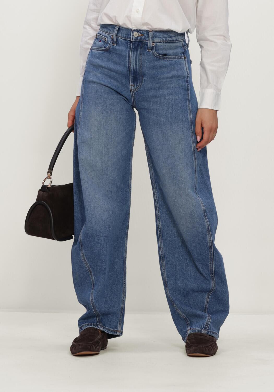 Blaue TOMMY JEANS Wide jeans ELLA HIGH RISE BARREL BJ0133 - large