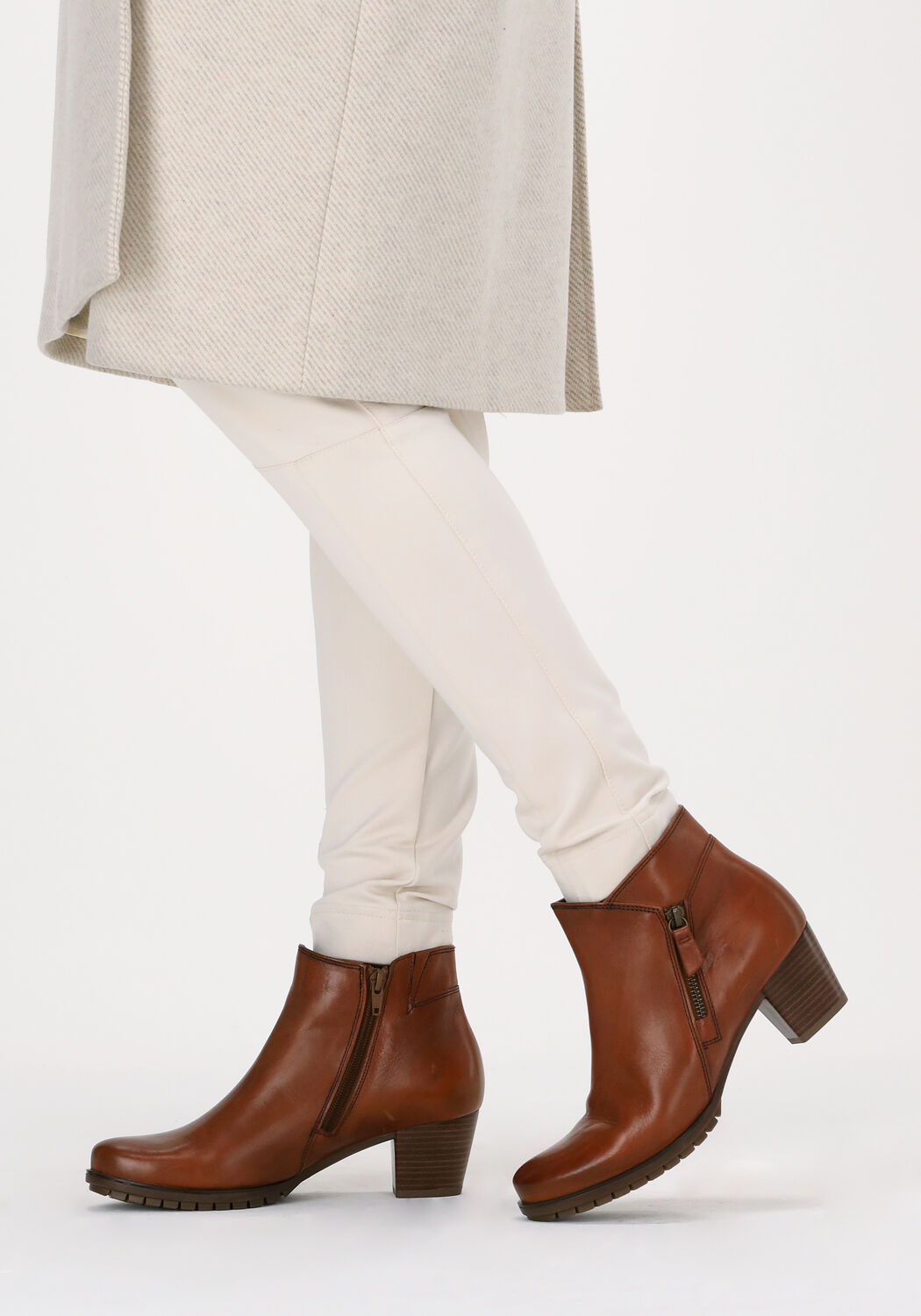 Cognacfarbene GABOR Stiefeletten 603.1 - large