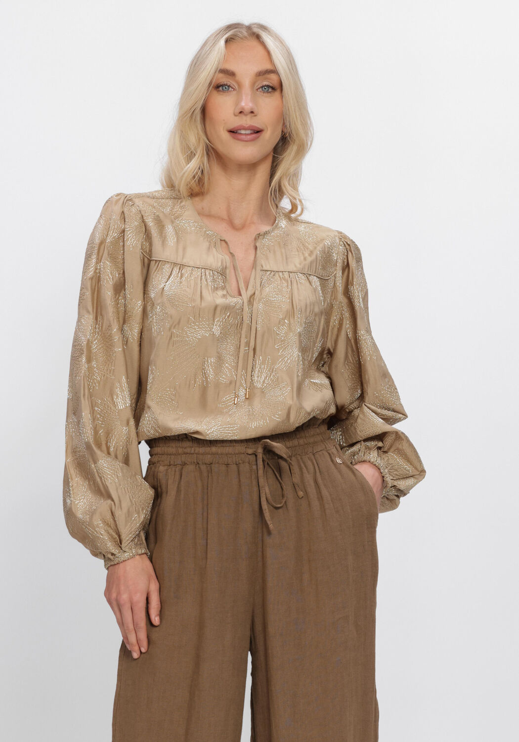 Sand NUKUS Blusen KAOUTAR BLOUSE EMBROIDERY - large