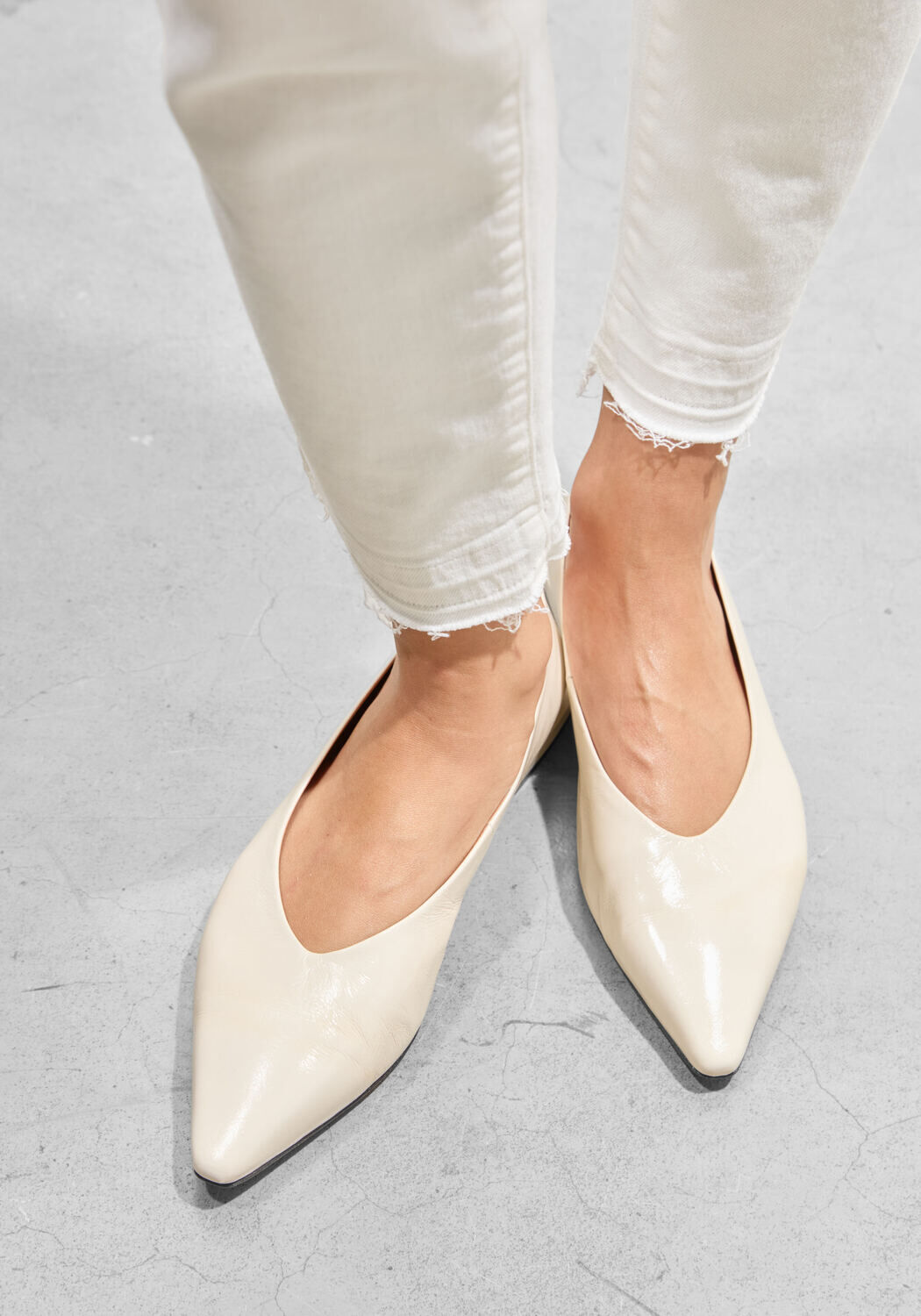 Beige &Aacute;NGEL ALARC&Oacute;N Ballerinas 24502 - large