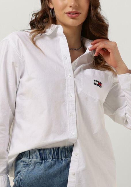 Weiße TOMMY JEANS Blusen TJW BADGE BOYFRIEND - large