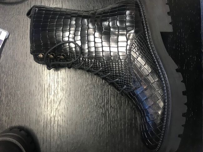 Schwarze NOTRE-V Schn&uuml;rboots A48205 SAMPLE - large