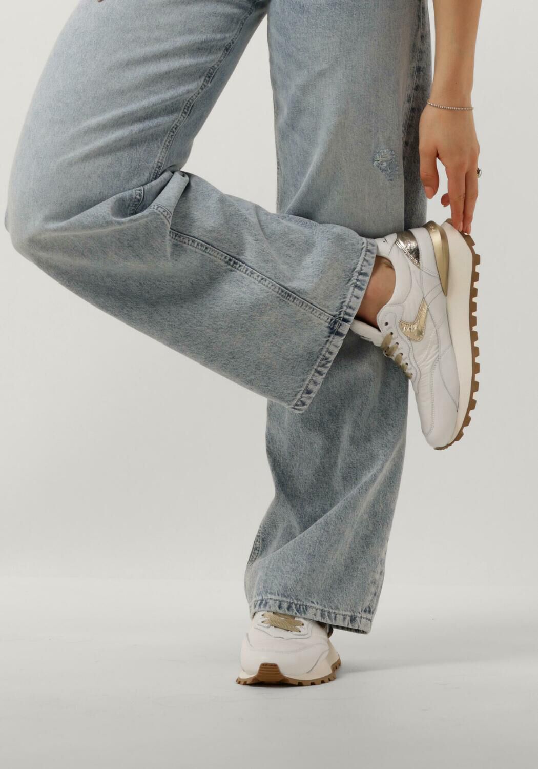 Wei&szlig;e VOILE BLANCHE Sneaker Low QWARK HYPE WOMAN - large