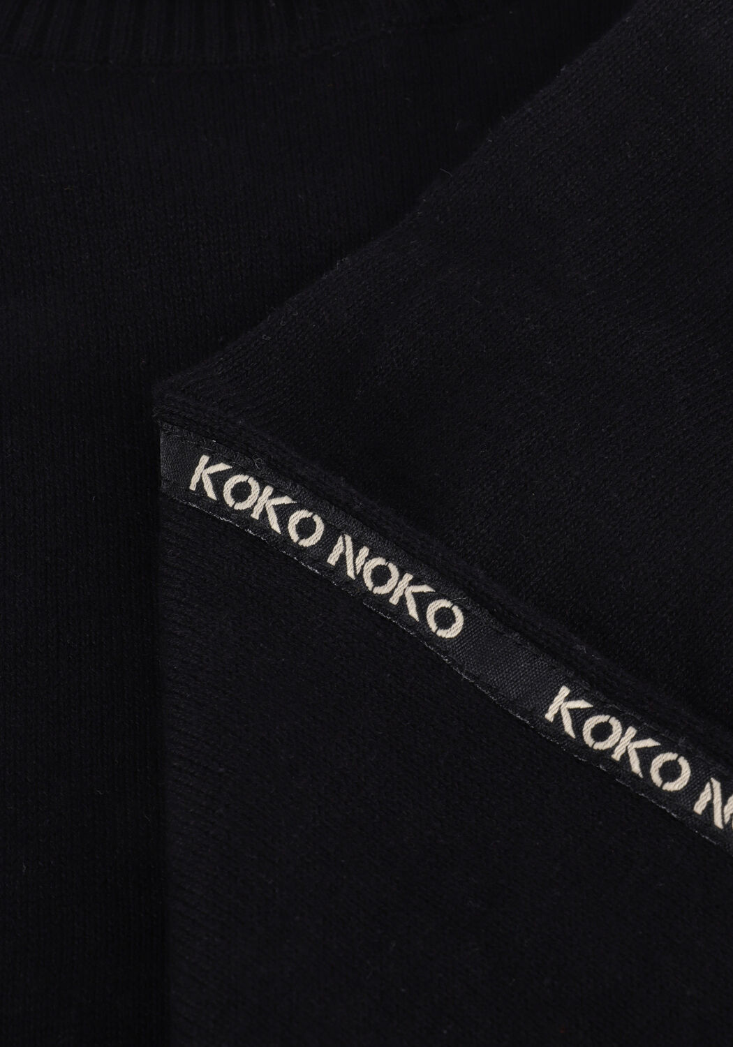 Schwarze KOKO NOKO Rollkragenpullover U44846 - large
