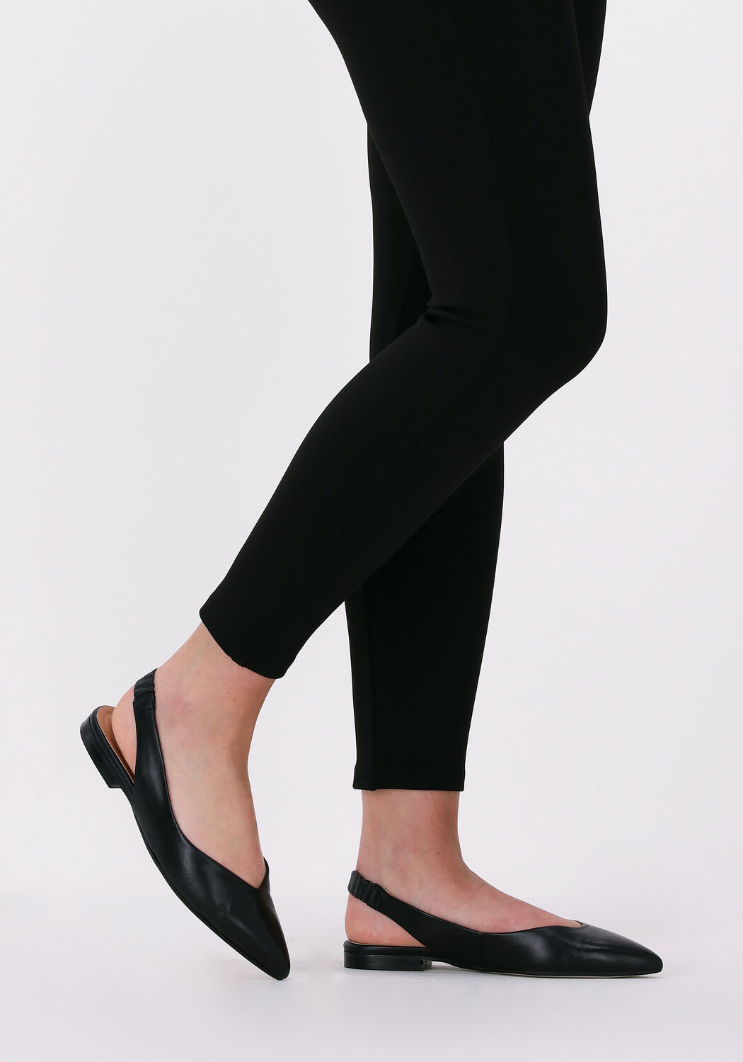 Schwarze NOTRE-V Ballerinas 49136 - large