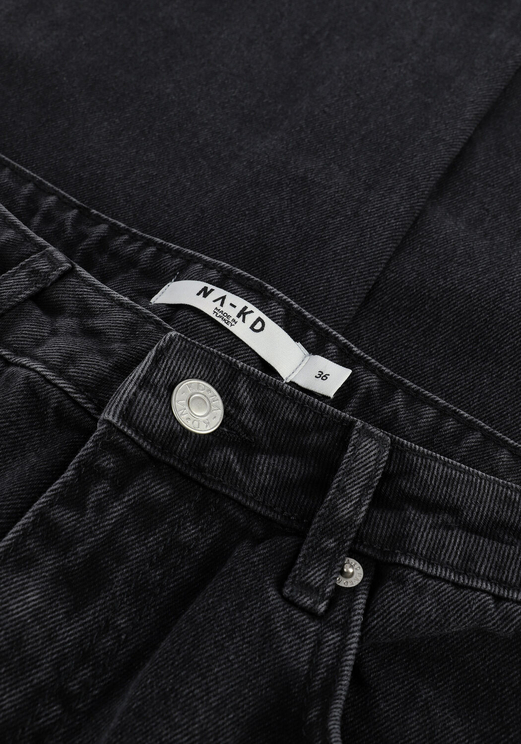 Schwarze NA-KD Straight leg jeans DESTROYED STRAIGHT DENIM - large